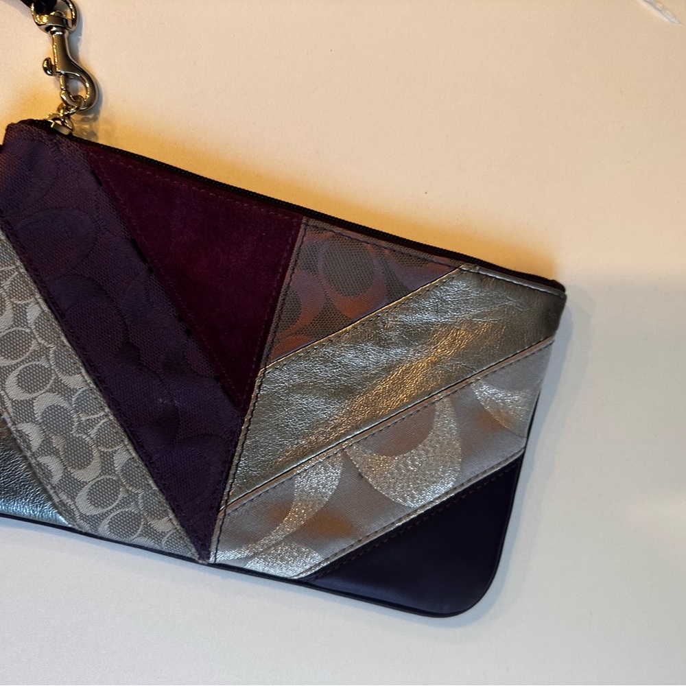 Coach Wristlet - Picture 6 of 9
